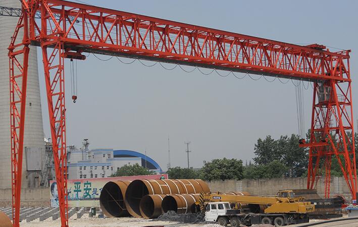 山西100噸雙主梁門式起重機