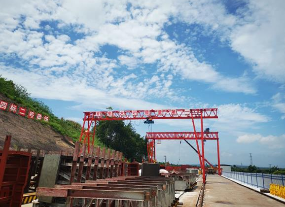 雙小車門式起重機 雙小車門式起重機
