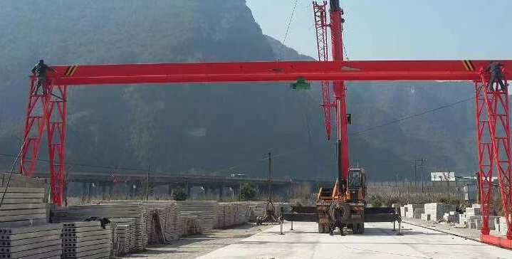 上包下花門式起重機帶懸臂 上包下花門式起重機帶懸臂