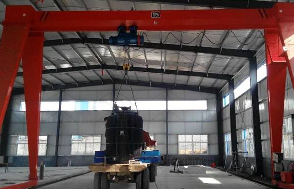 室內10噸龍門吊吊裝試驗 室內10噸龍門吊吊裝試驗