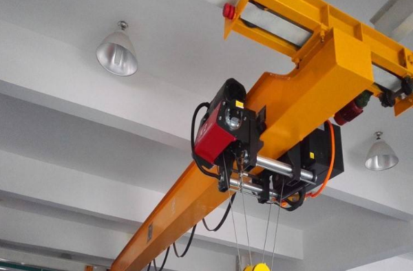 單梁起重機電動葫蘆不可以一切正常降低該怎么辦 單梁起重機電動葫蘆不可以一切正常降低該怎么辦