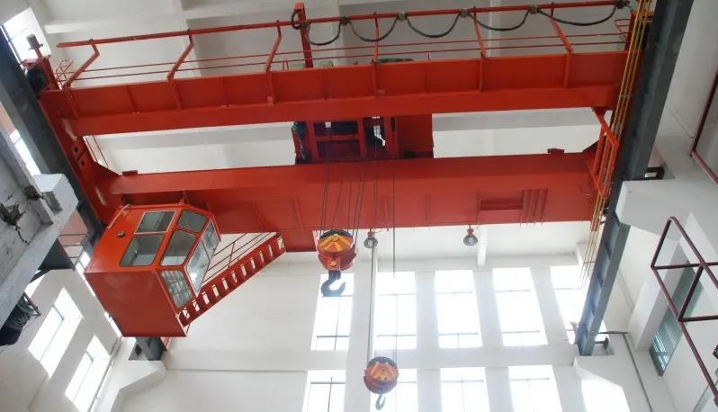 電動(dòng)雙梁起重機(jī)